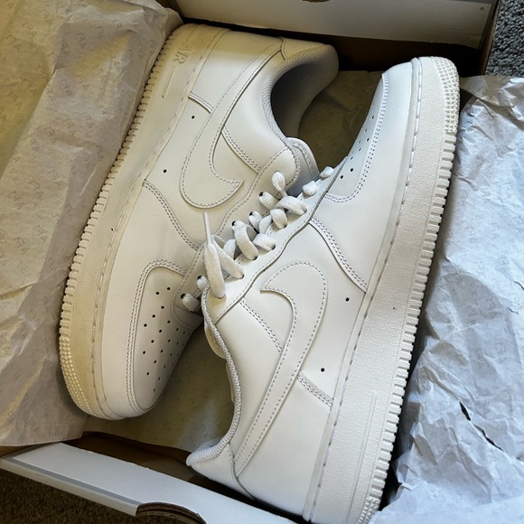 Men’s Shoes - Picture 2 of 5